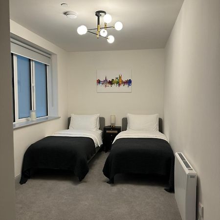 Haus Of Sulis, City Centre Apartment With Lift Access บาธ ภายนอก รูปภาพ